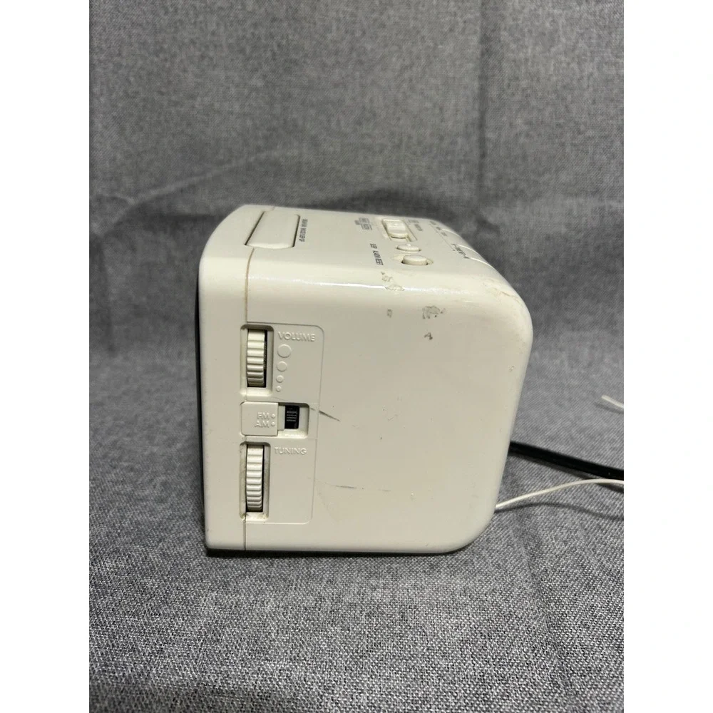 Sony Dream Machine Alarm Clock Radio ICF-C120‎ Vintage Digital AM FM Y2K Retro